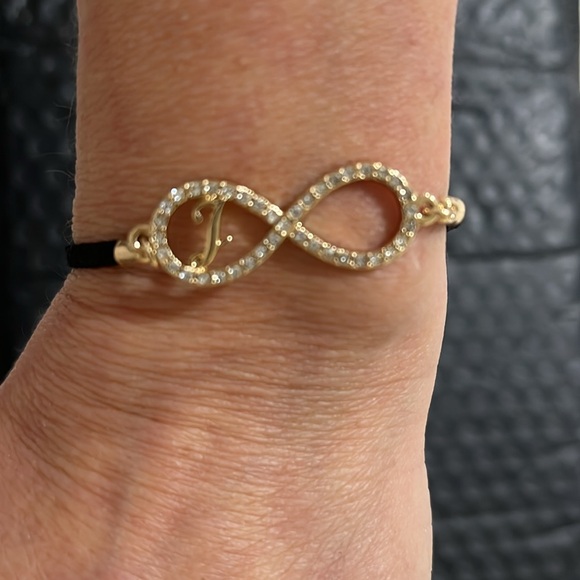J initial infinity bracelet - Picture 3 of 3